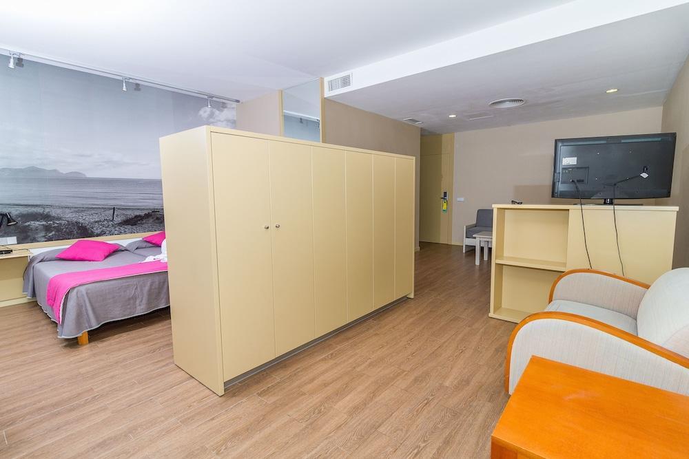 Apartahotel Eix Platja Daurada & 4*